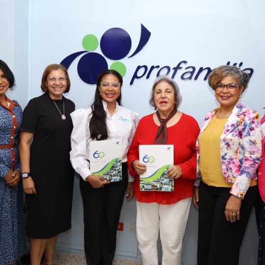 Profamilia y CIPESA firman acuerdo para realizar la quinta edición del Premio Periodístico Nacional en Salud Raphy Durán