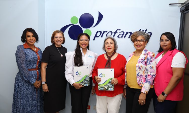 Profamilia y CIPESA firman acuerdo para realizar la quinta edición del Premio Periodístico Nacional en Salud Raphy Durán Profamilia y CIPESA firman acuerdo para realizar la quinta edición del Premio Periodístico Nacional en Salud Raphy Durán