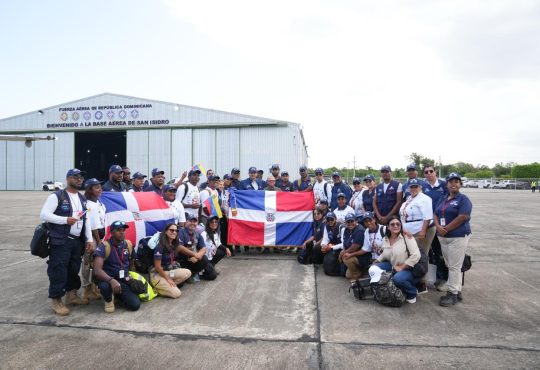 Ministro de Salud retorna al país junto al Equipo Médico de Emergencia tras culminar misión humanitaria en Venezuela Ministro de Salud retorna al país junto al Equipo Médico de Emergencia tras culminar misión humanitaria en Venezuela