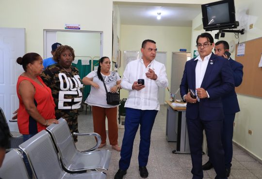 Director del SNS realiza visitas no programadas a centros de salud de Santiago Oeste y dispone mejoras para fortalecer la atención