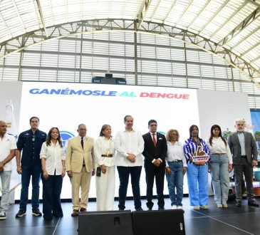 Víctor Atallah refuerza la campaña "Ganémosle al Dengue" tras impactar a más un millón de personas