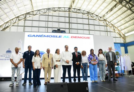 Víctor Atallah refuerza la campaña "Ganémosle al Dengue" tras impactar a más un millón de personas Víctor Atallah refuerza la campaña "Ganémosle al Dengue" tras impactar a más un millón de personas