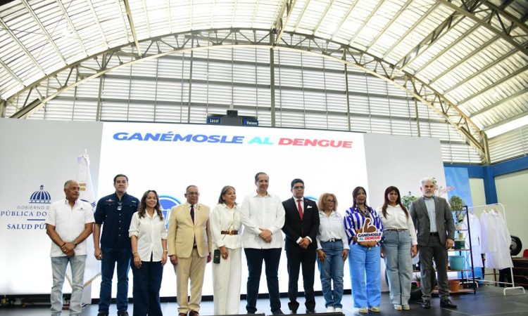 Víctor Atallah refuerza la campaña "Ganémosle al Dengue" tras impactar a más un millón de personas Víctor Atallah refuerza la campaña "Ganémosle al Dengue" tras impactar a más un millón de personas