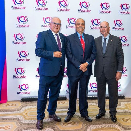 iVascular celebra 10 años impulsando la innovación médica en República Dominicana con más de €8 millones invertidos en el fortalecimiento del sistema de salud