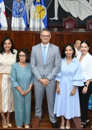 Ángel Nadal asume Decanato de Salud de la UASD con visión de futuro