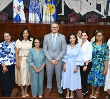 Ángel Nadal asume Decanato de Salud de la UASD con visión de futuro