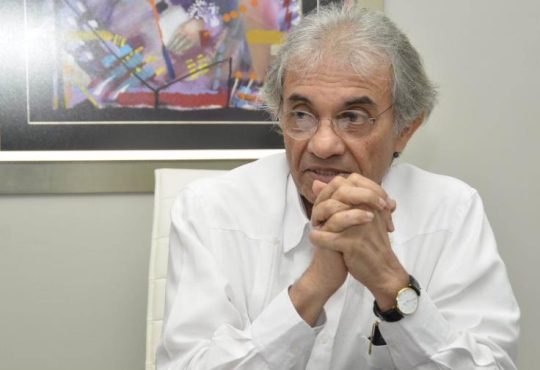 Clínicas privadas evaluarán suspender servicios a afiliados de ARS en medio de creciente tensión del sector salud