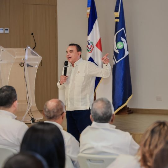 SNS fortalece atención materno-infantil y neonatal con nuevas estrategias y avances en la Red Pública de Salud