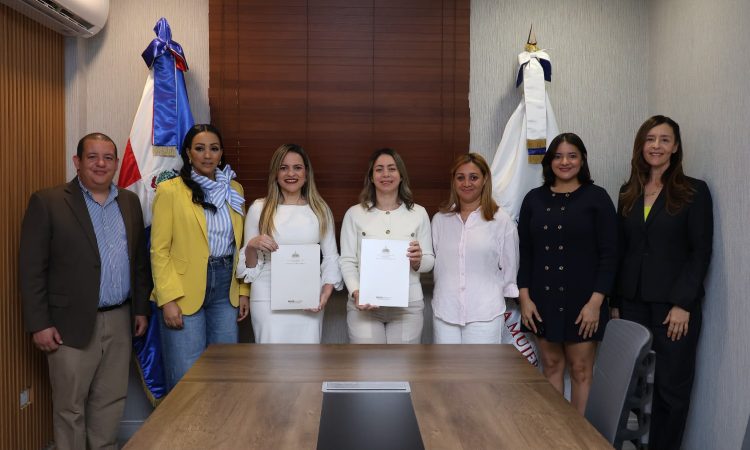 Ministerio de la Mujer y Hospital Pediátrico Dr. Hugo Mendoza firman acuerdo para fortalecer el apoyo a familias cuidadoras de pacientes hospitalizados