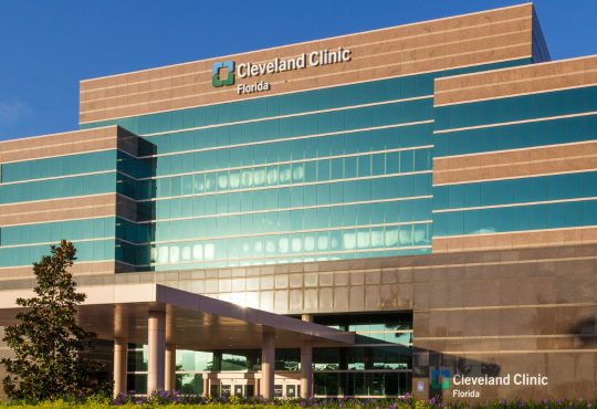 U.S. News & World Report nombra a Cleveland Clinic como uno de los mejores hospitales del país para 2026-2027 U.S. News & World Report nombra a Cleveland Clinic como uno de los mejores hospitales del país para 2026-2027
