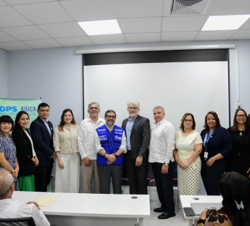 Ministerio de Salud desarrolla proyecto piloto para prevenir el cáncer cervicouterino con pruebas de VPH