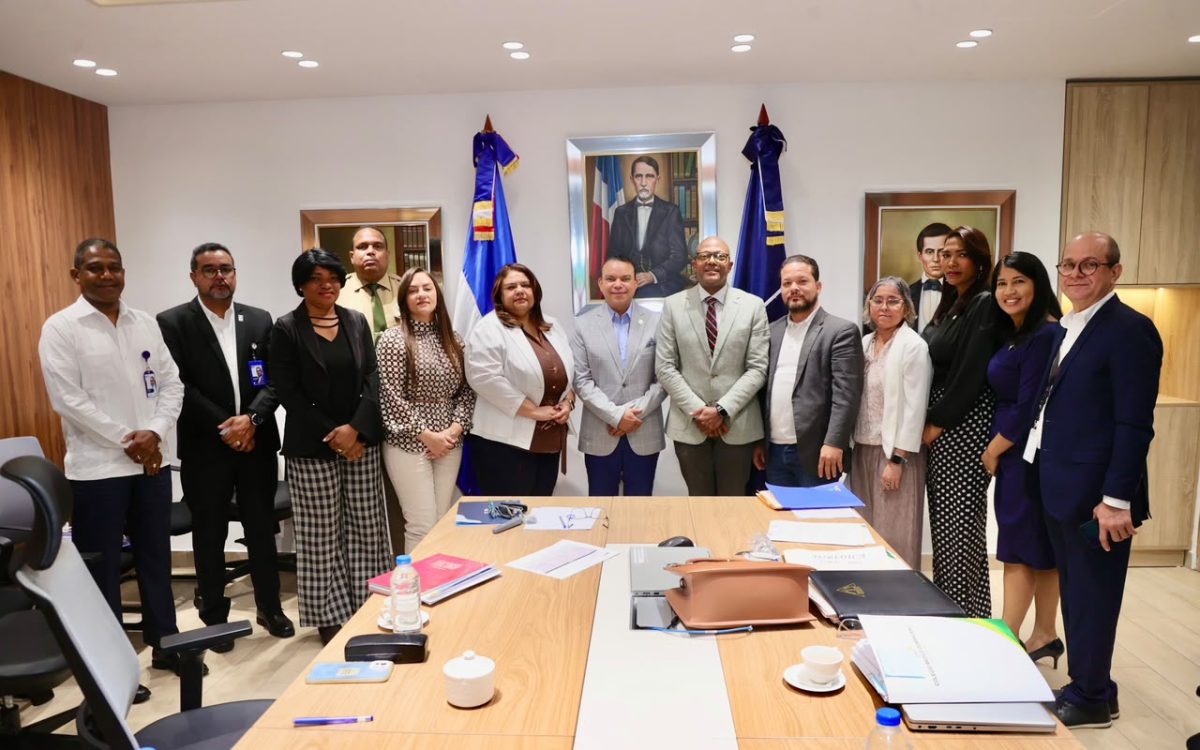 SNS y CMD mantienen diálogo y trabajo conjunto para fortalecimiento prestación de servicios de salud