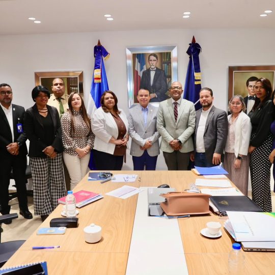 SNS y CMD mantienen diálogo y trabajo conjunto para fortalecimiento prestación de servicios de salud