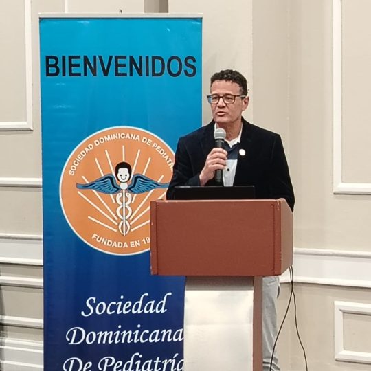Sociedad Dominicana de Pediatría respalda lineamientos nacionales de vacunación infantil