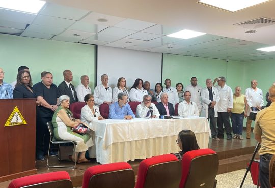 Movimientos médicos denuncian crisis del sector salud y cuestionan gestión del CMD y del Gobierno