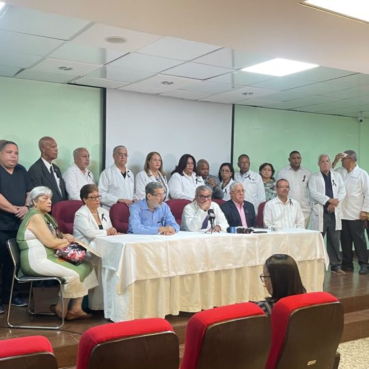 Movimientos médicos denuncian crisis del sector salud y cuestionan gestión del CMD y del Gobierno