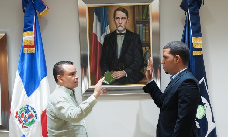 SNS fortalece gestión hospitalaria con designación de nuevos directores en hospitales Padre Billini, Galván, Jaime Mota y Vicente Noble SNS fortalece gestión hospitalaria con designación de nuevos directores en hospitales Padre Billini, Galván, Jaime Mota y Vicente Noble