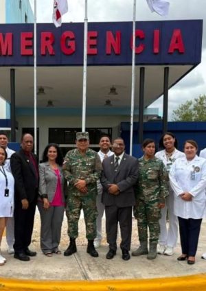 Hospital Militar Docente Dr. Ramón de Lara recibe visita de evaluación del MESCYT a la Escuela de Medicina de la UCE