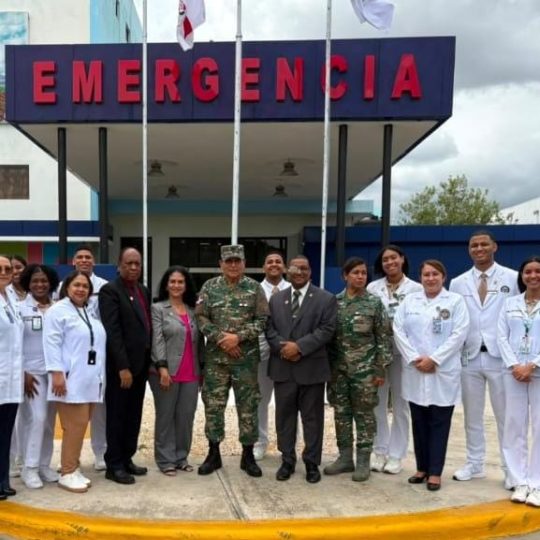 Hospital Militar Docente Dr. Ramón de Lara recibe visita de evaluación del MESCYT a la Escuela de Medicina de la UCE