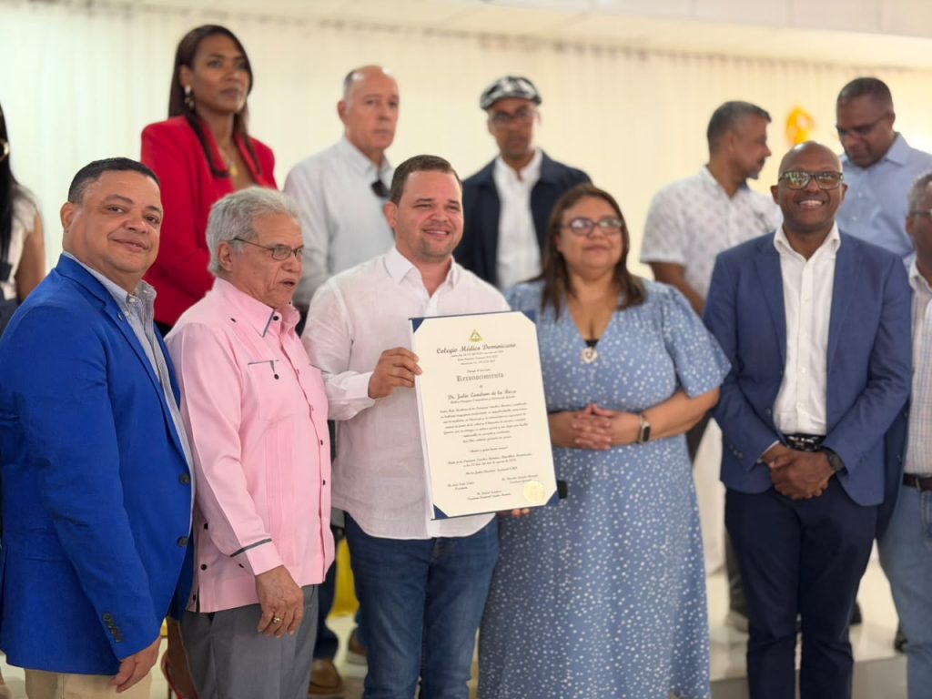 Titular del SNS es reconocido por el CMD como Hijo Meritorio de Sánchez Ramírez Titular del SNS es reconocido por el CMD como Hijo Meritorio de Sánchez Ramírez