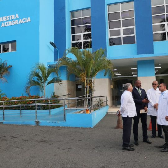 Director SNS inicia recorrido por maternidades del país; establece tolerancia cero a la mortalidad materno infantil evitable