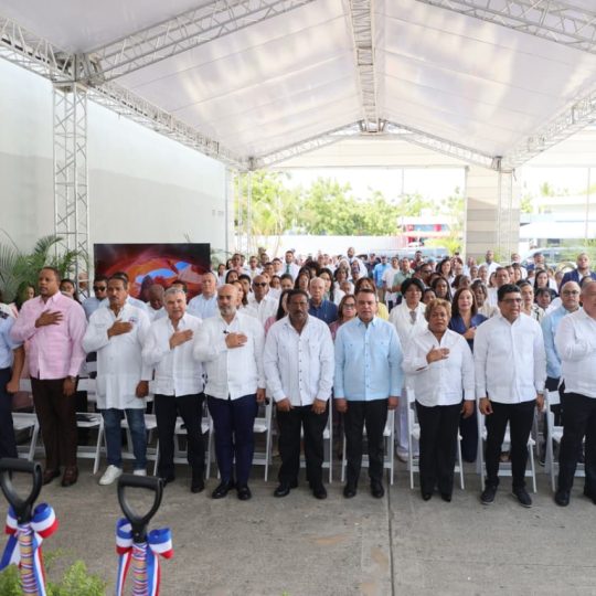 SNS inicia remozamiento de Emergencia y Edificio Pediátrico del Hospital Darío Contreras