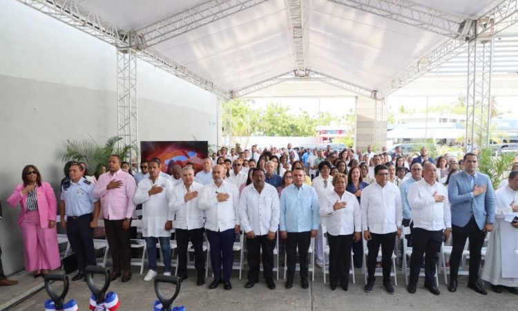 SNS inicia remozamiento de Emergencia y Edificio Pediátrico del Hospital Darío Contreras