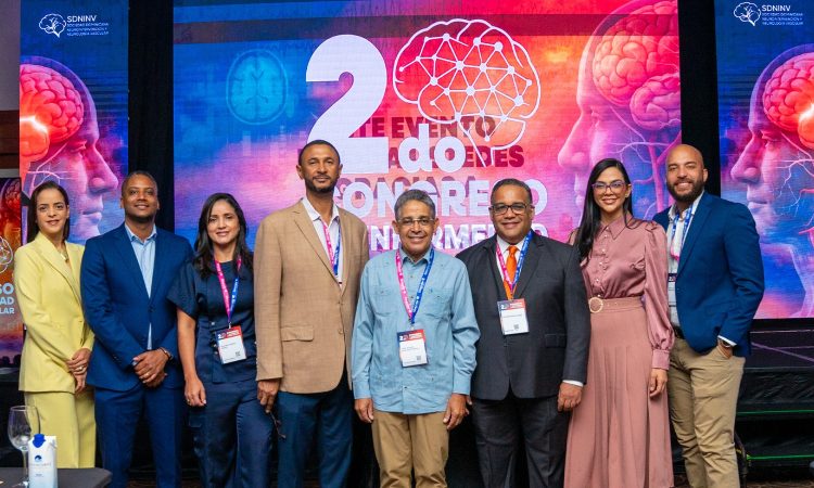 Presentan en congreso científico los avances del plan piloto de trombólisis para la red pública de salud