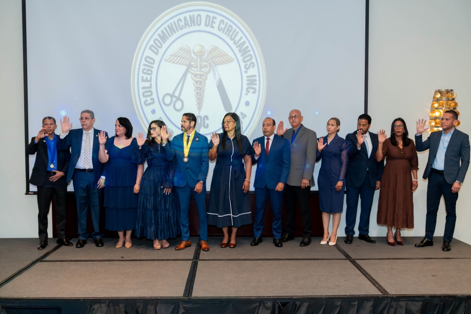 Posesionan nueva directiva en Colegio Dominicano de Cirujanos