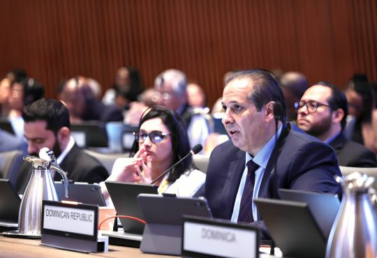 Víctor Atallah participa en Washington en el Consejo Directivo de la OPS; reafirma prioridades del país para fortalecer salud