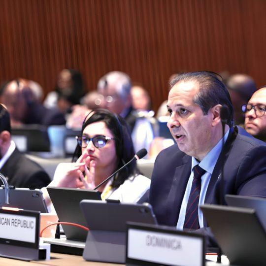 Víctor Atallah participa en Washington en el Consejo Directivo de la OPS; reafirma prioridades del país para fortalecer salud