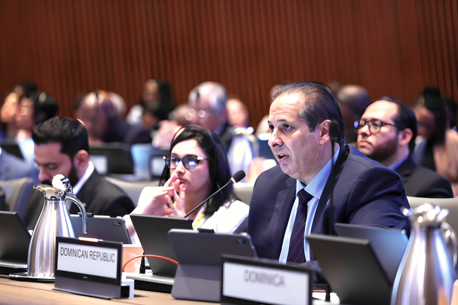 Víctor Atallah participa en Washington en el Consejo Directivo de la OPS; reafirma prioridades del país para fortalecer salud