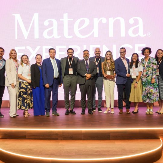 Angy Estévez destaca en Brasil como referente dominicana en salud mental perinatal