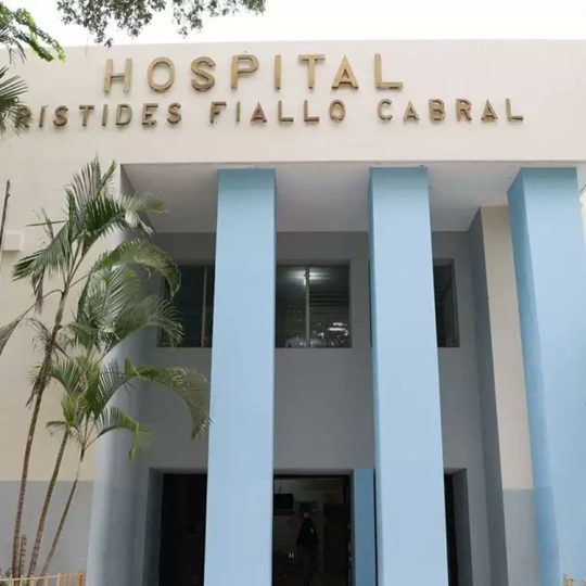 CMD exige investigación y mayor seguridad tras resultar gravemente herida médica en hospital de La Romana