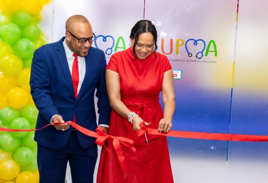 Inauguran unidad especializada para acompañar la transición de pacientes pediátricos a la adultez