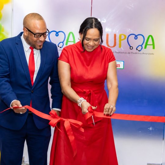 Inauguran unidad especializada para acompañar la transición de pacientes pediátricos a la adultez