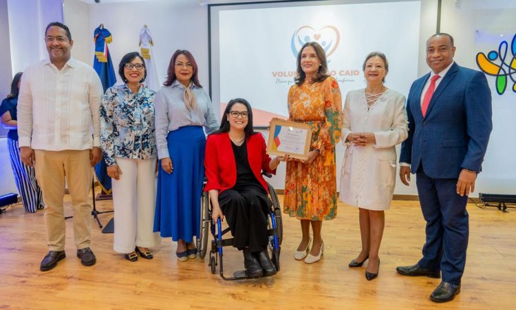 CAID lanza programa de voluntariado para fortalecer la inclusión y acompañamiento a las familias CAID lanza programa de voluntariado para fortalecer la inclusión y acompañamiento a las familias