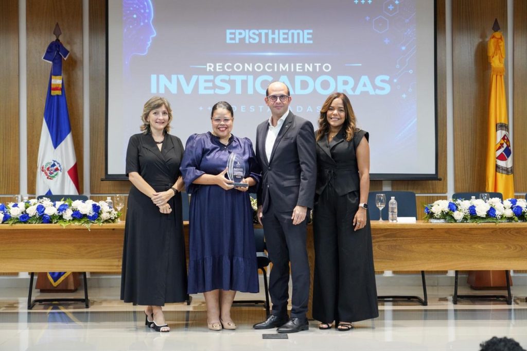 Fundación Two Oceans y PUCMM reconocen trayectoria y aportes de cuatro investigadoras