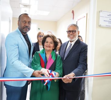Desarrollo de la Comunidad remoza área de vacunación en Hospital Maternidad la Altagracia
