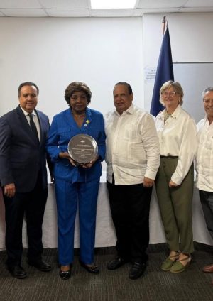 ADOFEM enfatiza calidad de la educación médica durante reunión celebrada en O&Med