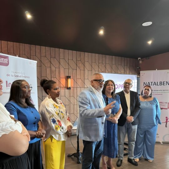 SDOG Filial Sur y Laboratorios Mallén reúnen a especialistas en jornada científica en Baní
