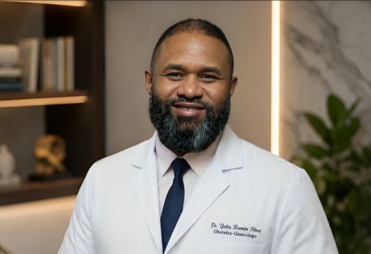 Dr. Yotin Pérez lanza su nueva página web: un espacio digital para la salud femenina y la educación médica