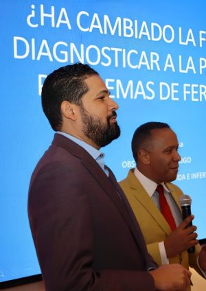 Dr. Steven Rabassa aborda los desafíos actuales de la fertilidad en el Stand Alone de Iberofármacos