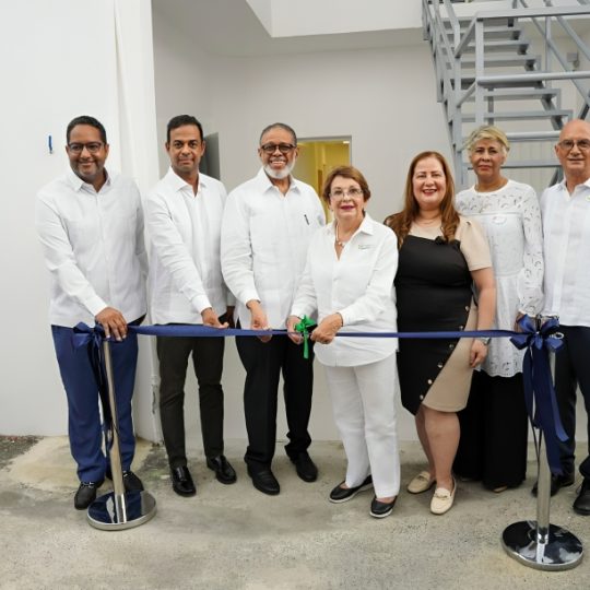 Ponen en funcionamiento Centro Audiológico y Terapia Integral para sordos
