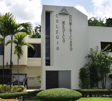 Colegio Médico La Vega respalda paro de gineco-obstetras del Hospital Luis Morillo King y reclama soluciones inmediatas