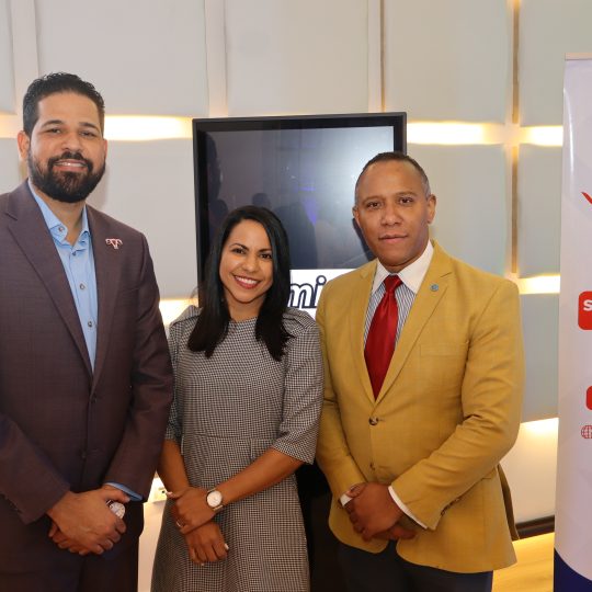 Iberofármacos celebra exitoso Stand Alone de Ginecología con destacados expertos y apoyo al Congreso de ADOMERE