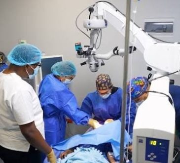El INABIE realiza cirugías visuales especializadas a nueve estudiantes