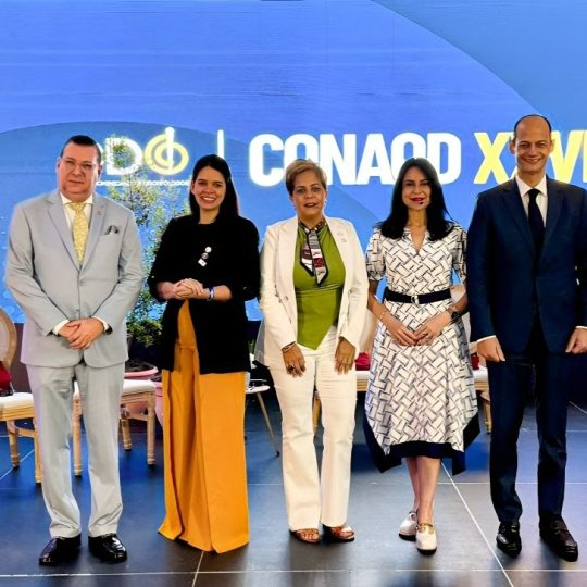 Salud Pública, Colegio de Odontólogos y ADTS impulsan el turismo médico y dental