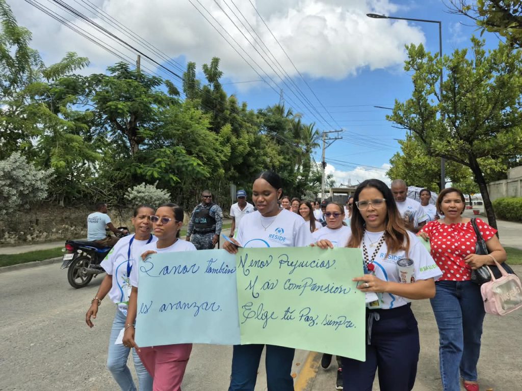 RESIDE acerca sus servicios gratuitos a la comunidad durante Caminata por la Salud Mental RESIDE acerca sus servicios gratuitos a la comunidad durante Caminata por la Salud Mental