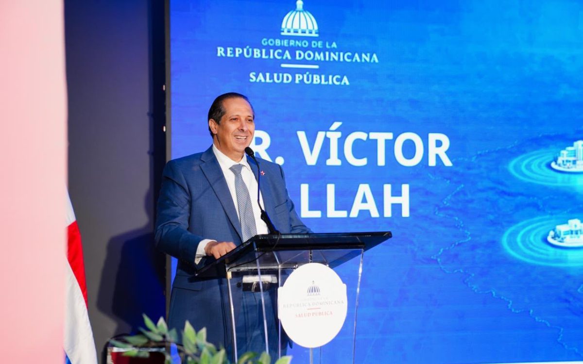 Ministerio de Salud presenta plan para mejorar la atención médica en tres provincias y evalúa servicios de salud en siete regiones